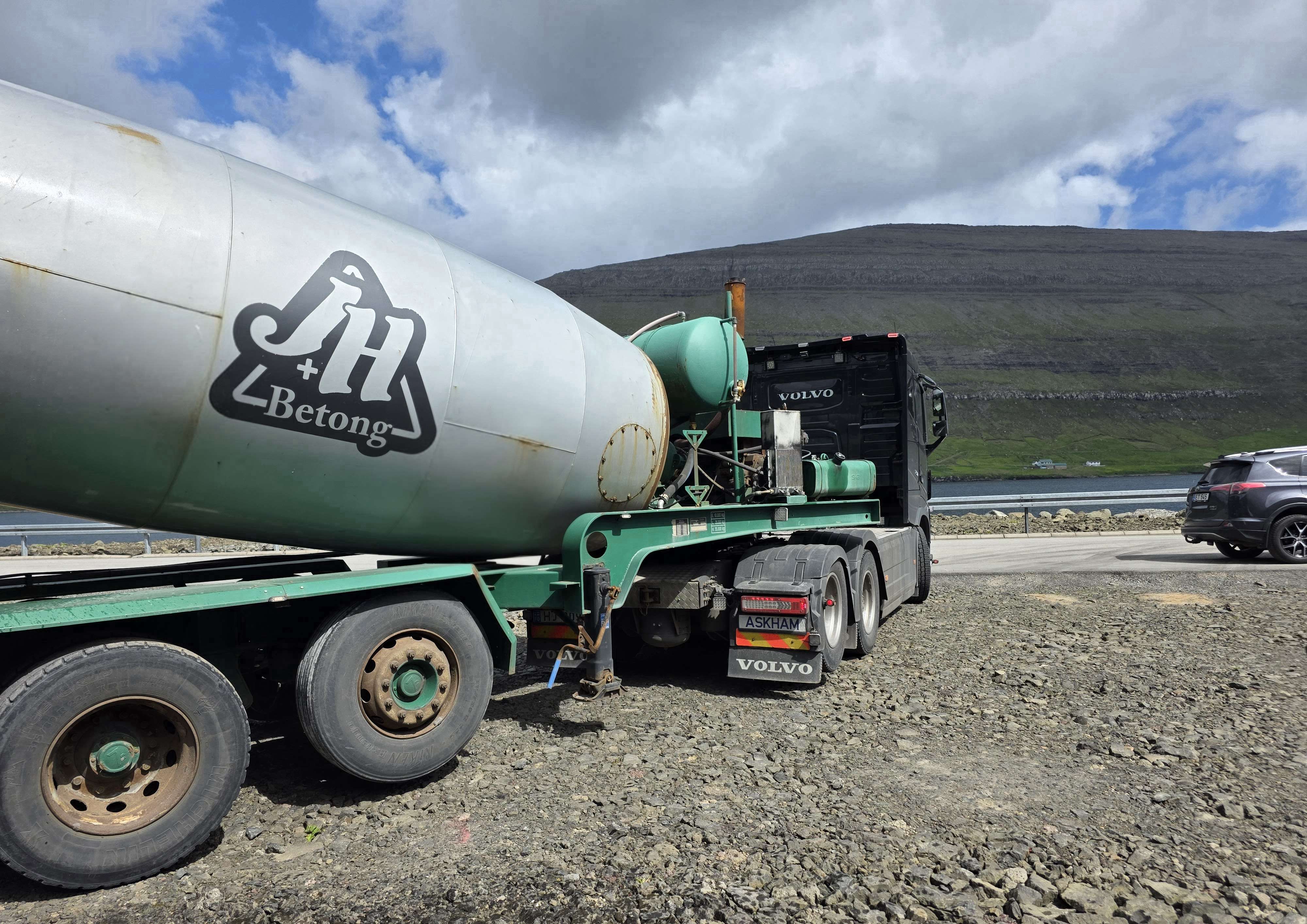 J+H Betong Concrete Truck